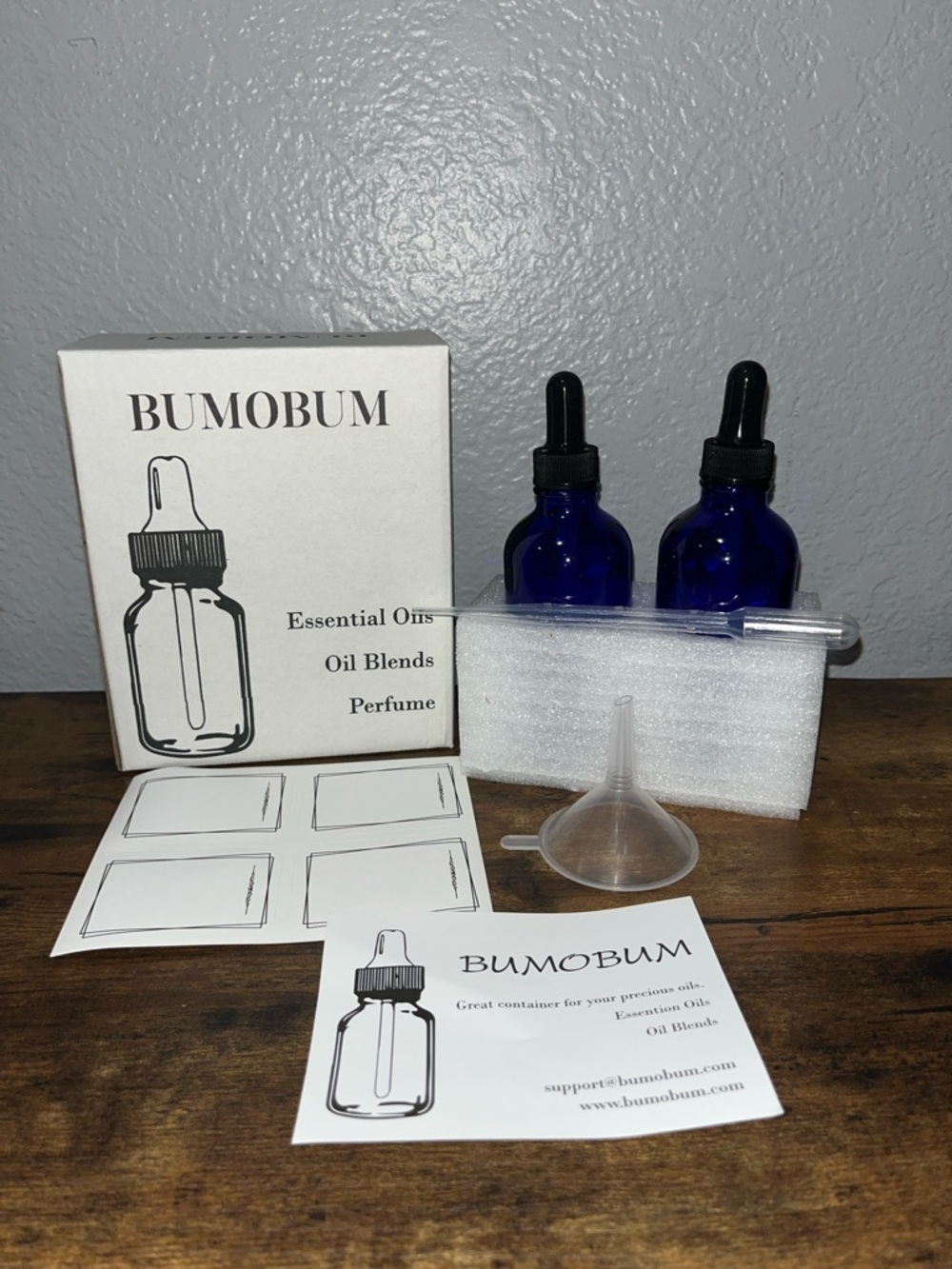 Blue Glass Dropper Bottle Set for Women Skincare/ NWT!!! never opened ..